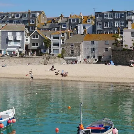 Porthgwel; A With Truly Breathtaking Views Holiday home *